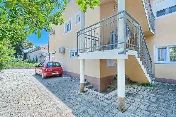Apartment In Kastel Luksic With Balcony, Air Conditioning, W-Lan, Washing Machine 5107-4 Kastela